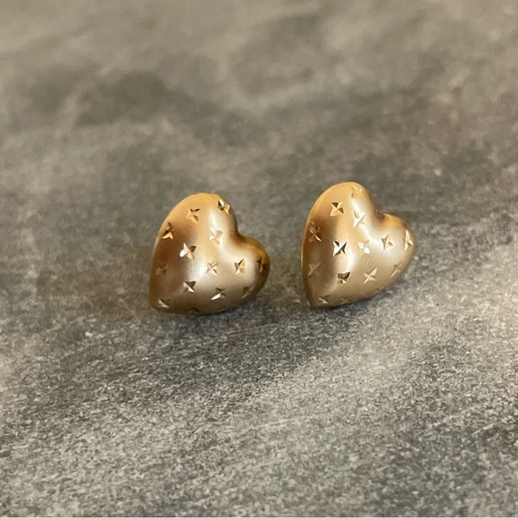 14K Gold Puff Heart Stud Earrings